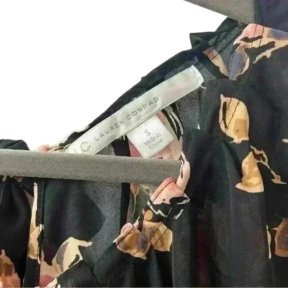 Lauren Conrad Blouse Bundle, Size S, Polka Dot, Floral, short Sleeve - Picture 10 of 14